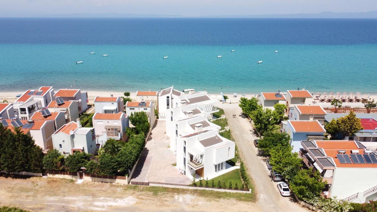 Villa Oleandra By The Sea Políhrono Kültér fotó