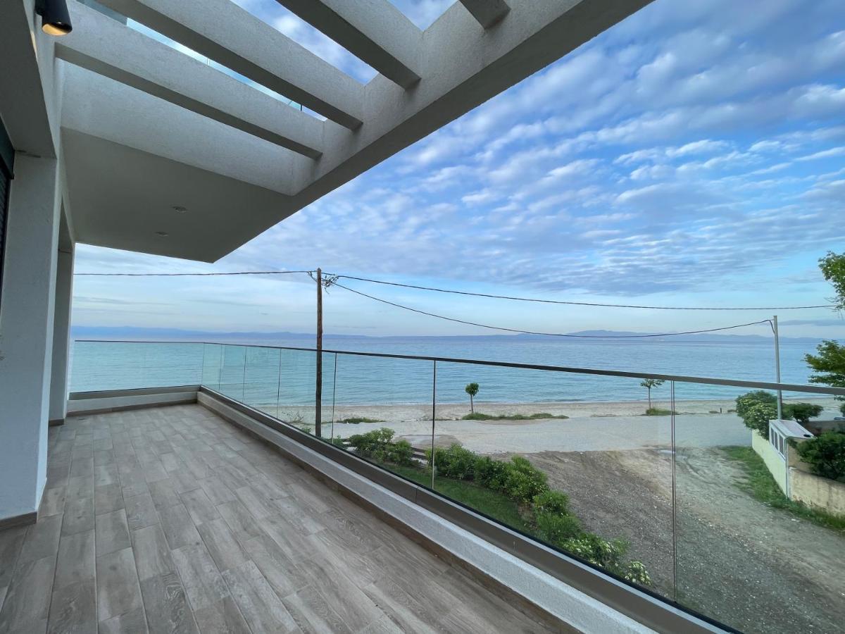 Villa Oleandra By The Sea Políhrono Kültér fotó